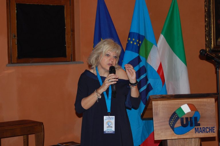 Claudia Mazzucchelli al Congresso regionale Uil Marche