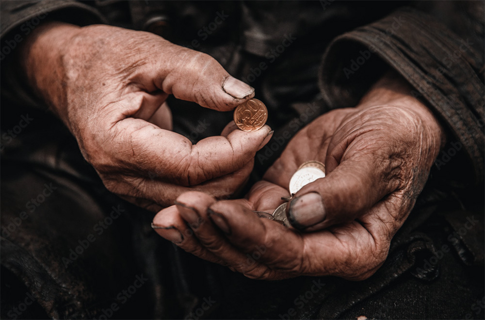 risorse per il sociale, mano che conta i soldi spicci