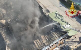 Carbon Line, il dopo incendio: “Proteggere lavoratori e lavoro”